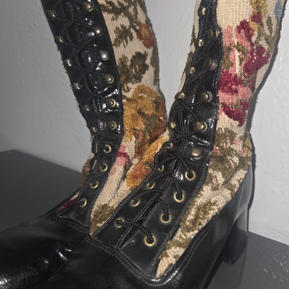 Vintage 60s Floral Lace-Up Women's Boots - Picture 4 of 8